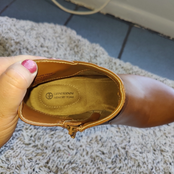 GIANI BERNINI Womens Brown Logo Abalina Almond Toe Block Heel Booties 6.5 - Picture 11 of 12
